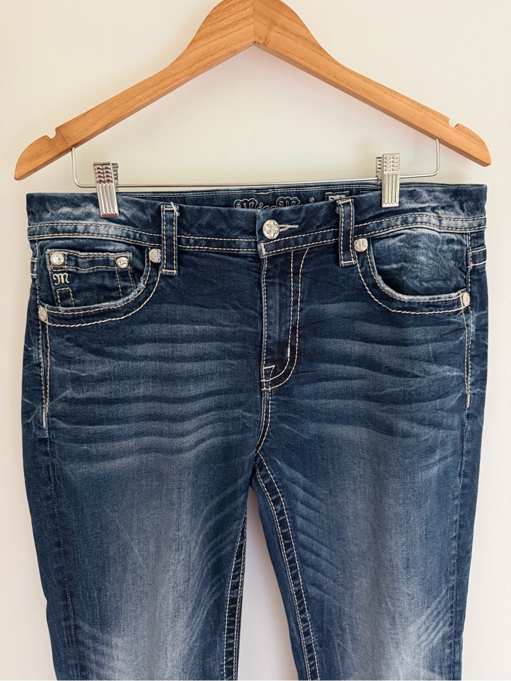 Miss Me Embellished Feather Pocket Cropped Bootcut Jeans 31 - Picture 3 of 12